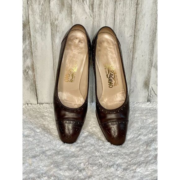 Ferragamo Brown Perforated Spectator Pumps Size 8 AA - Picture 5 of 8